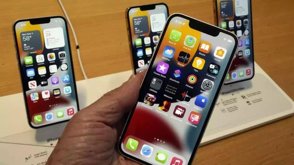 Apple surpasses Android to exceed 50% of US smartphone usage